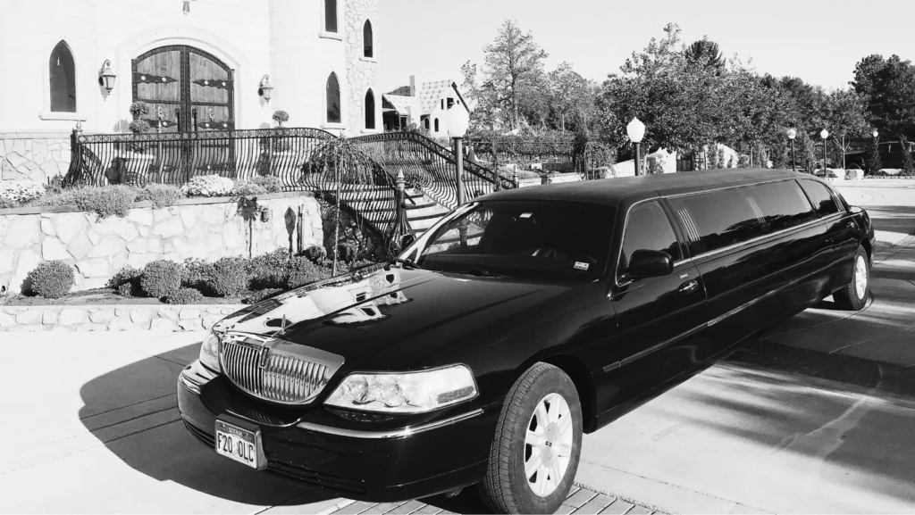 Lincoln Town Car Limo